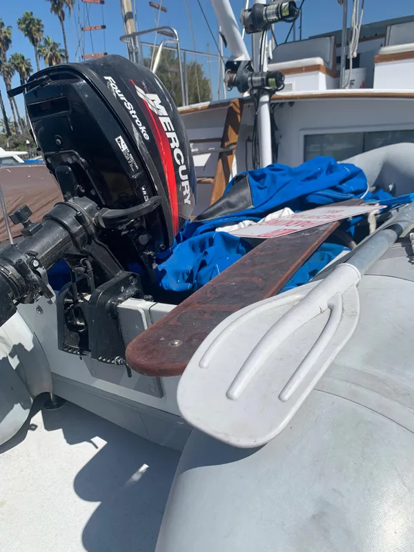 1973 Grand Banks Classic 42