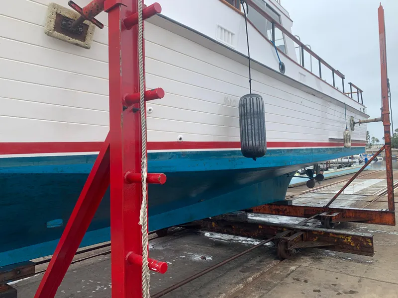 1973 Grand Banks Classic 42