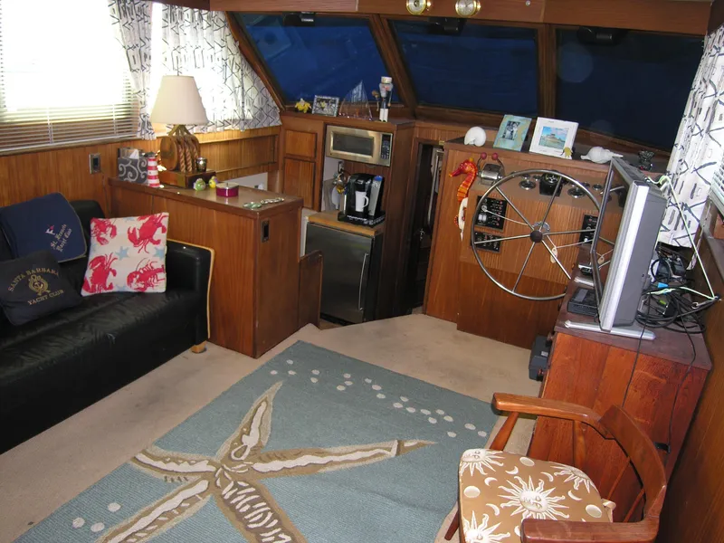 1985 Hatteras 43 Double Cabin