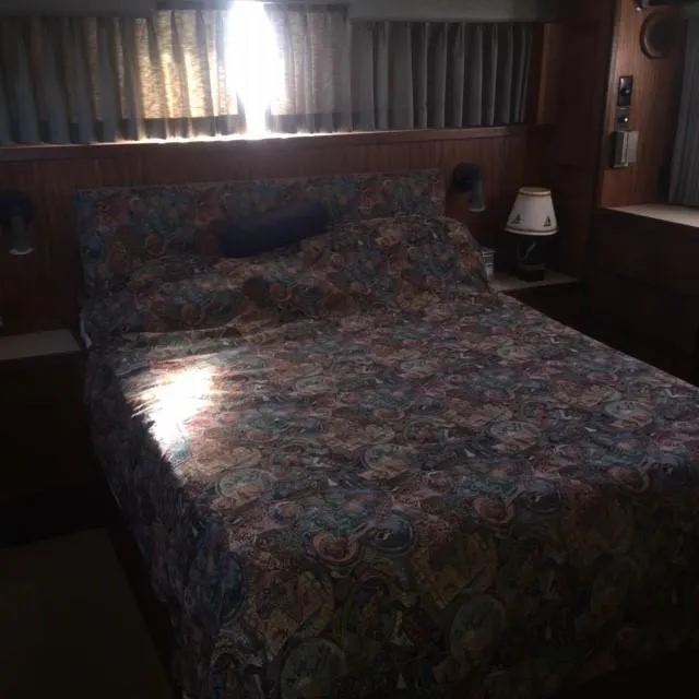 1985 Hatteras 43 Double Cabin