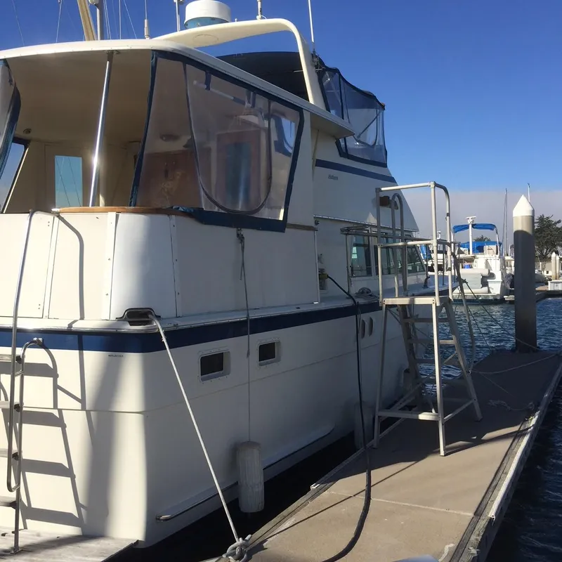 1985 Hatteras 43 Double Cabin