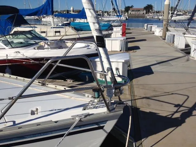 1990 Hunter 28