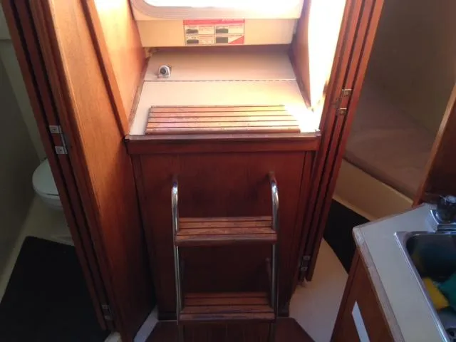 1990 Hunter 28