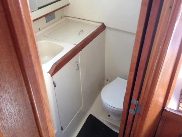 1990 Hunter 28