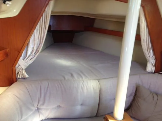1990 Hunter 28