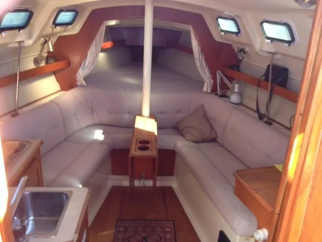 1990 Hunter 28