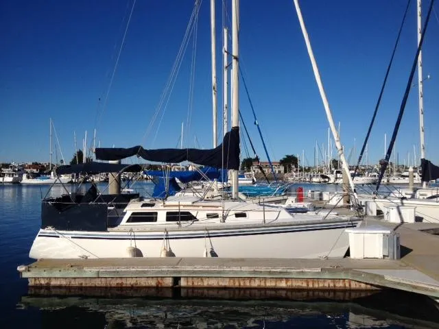 1990 Hunter 28