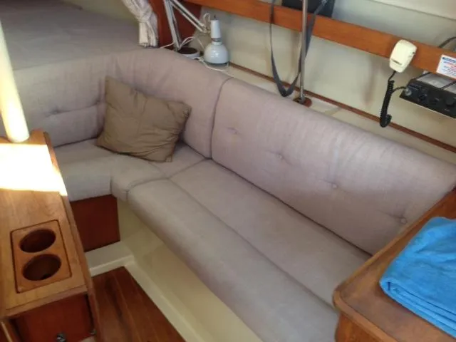 1990 Hunter 28