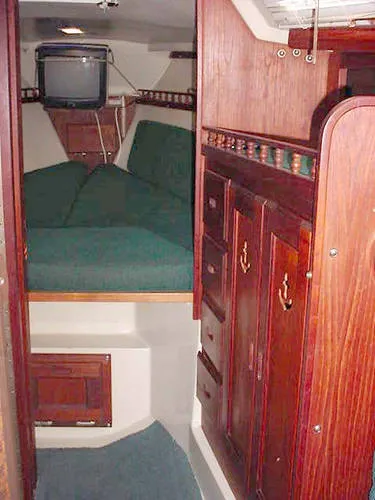 Companionway Forward to V-berth