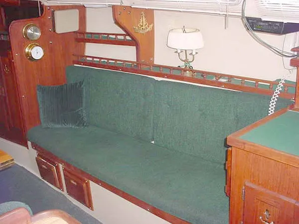 Forward to Starboard Settee
