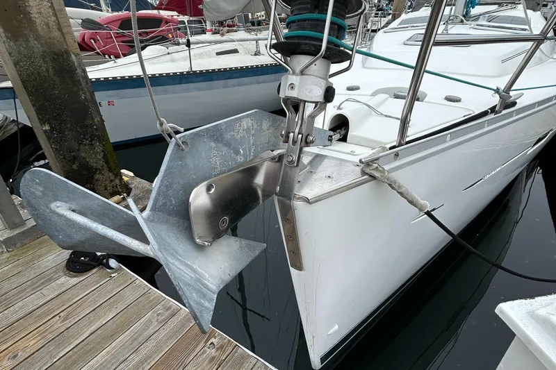 2004 Beneteau Oceanis Clipper 373