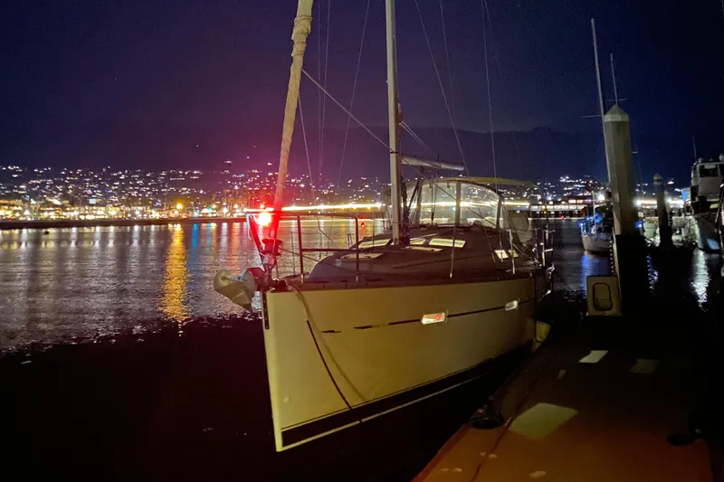 2004 Beneteau Oceanis Clipper 373