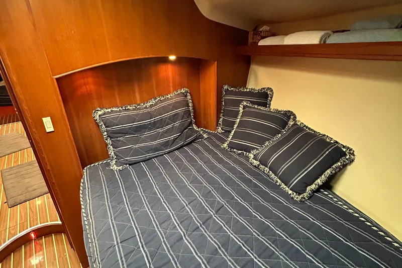 Fwd Cabin 2