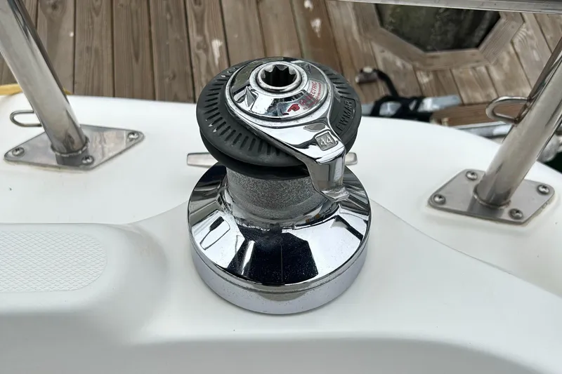 2007 Hunter 41 Deck Salon