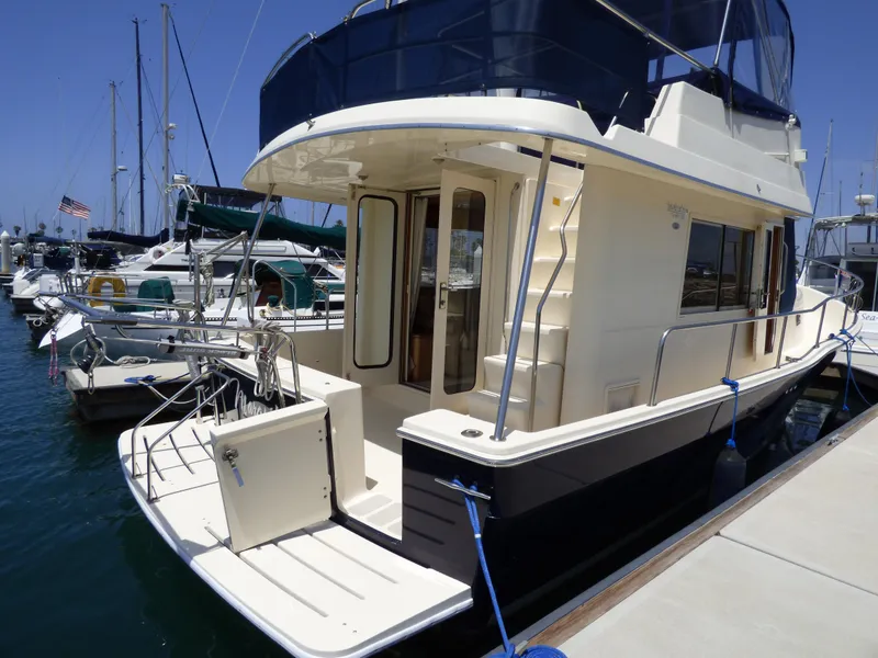 2006 Mainship 34 Trawler
