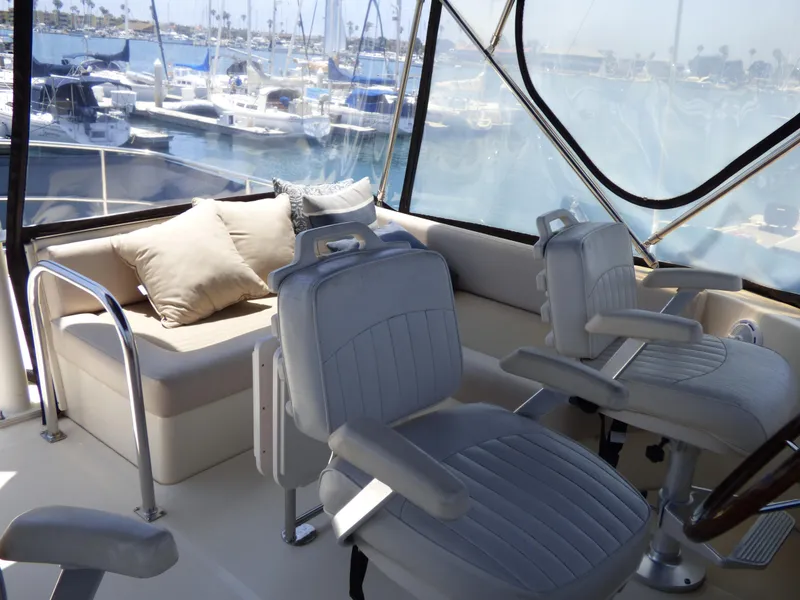 2006 Mainship 34 Trawler
