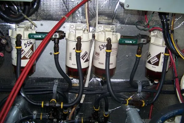 1981 Lancer Motorsailer