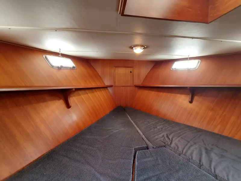 1988 DeFever 44 Motor Yacht