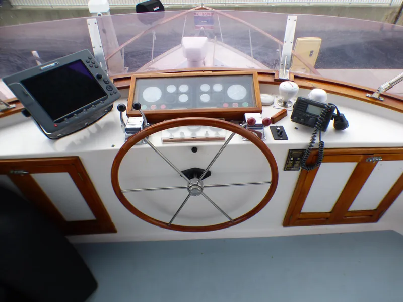 1988 DeFever 44 Motor Yacht