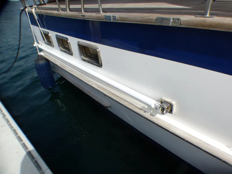 1988 DeFever 44 Motor Yacht