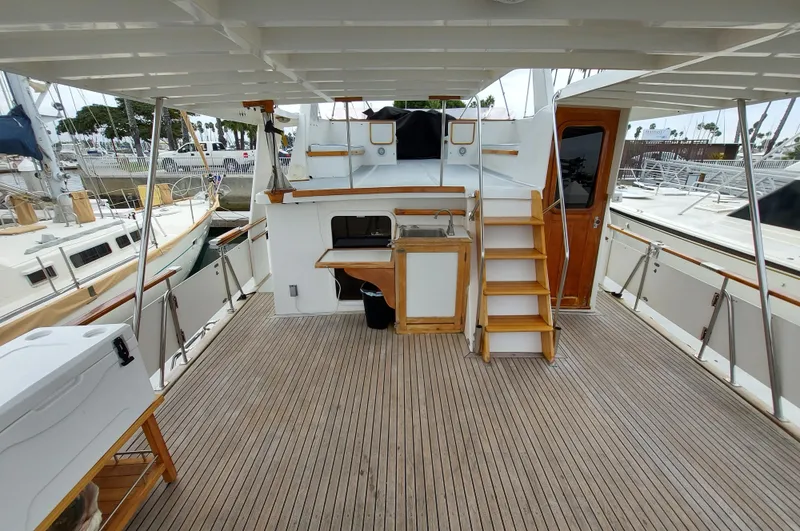 1988 DeFever 44 Motor Yacht