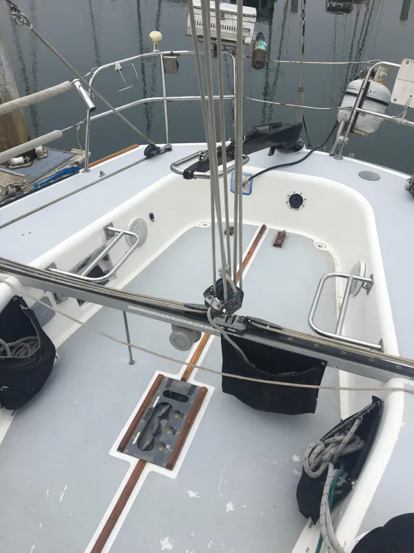 1985 J Boats 41