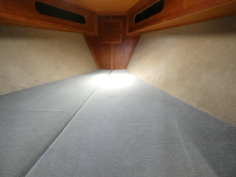 1985 J Boats 41