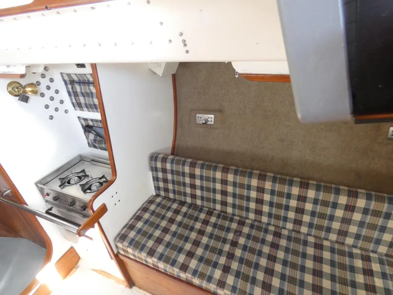 Port Settee