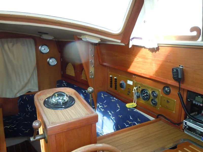 1986 Capital Gulf 27