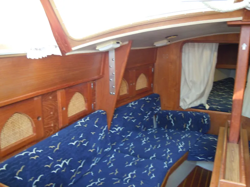 1986 Capital Gulf 27