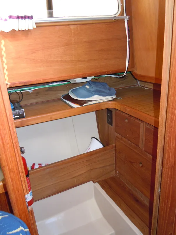 1986 Capital Gulf 27
