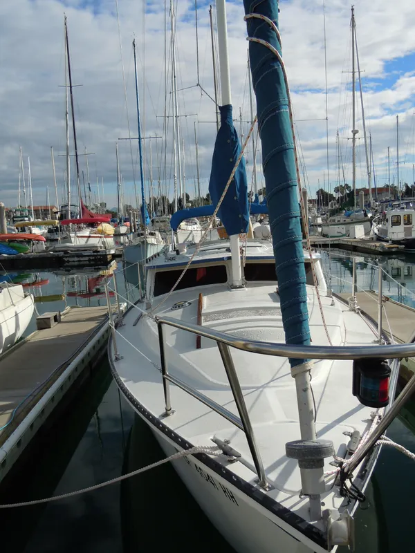1986 Capital Gulf 27
