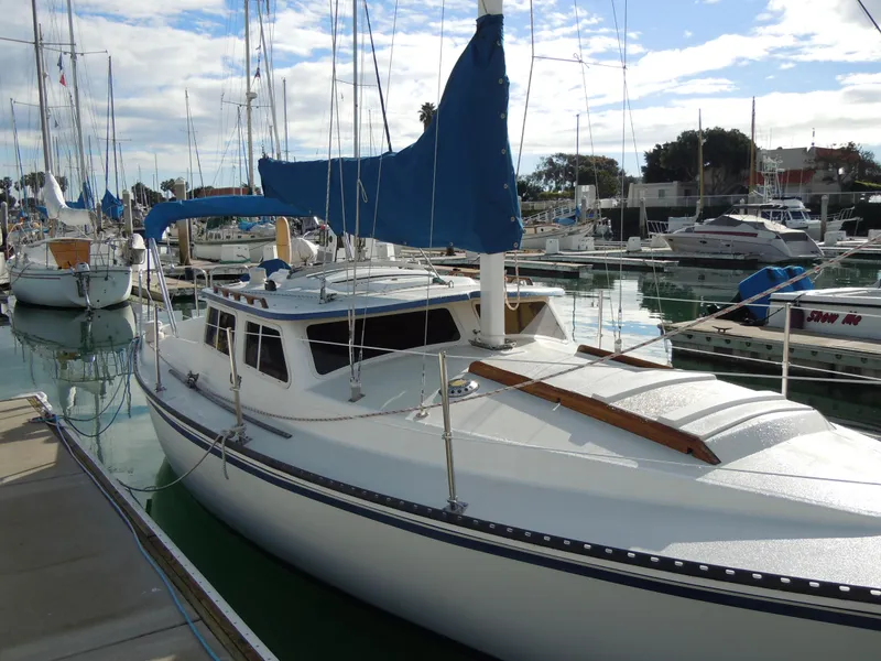 1986 Capital Gulf 27