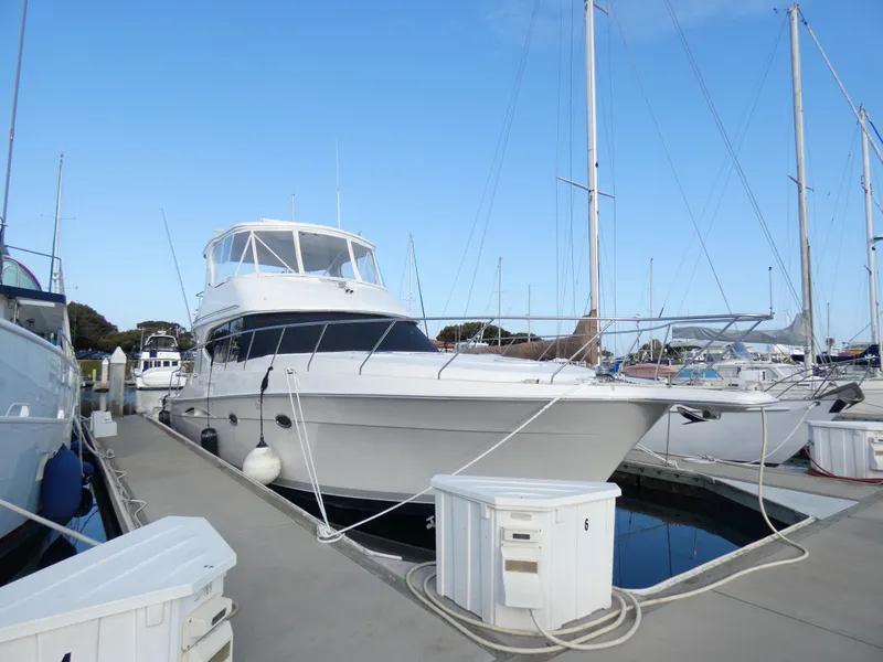 2004 Silverton 48 Convertible