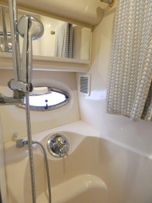 2004 Silverton 48 Convertible
