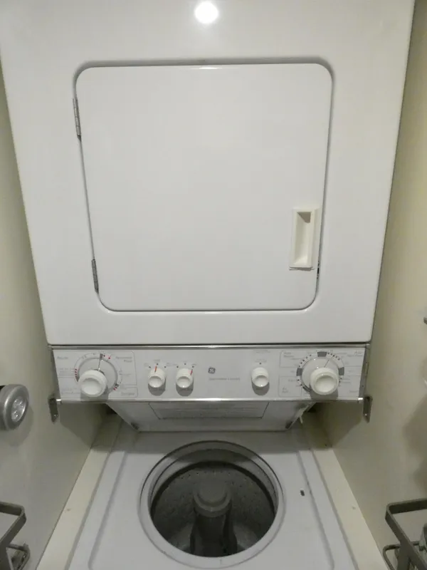 2004 Silverton 48 Convertible