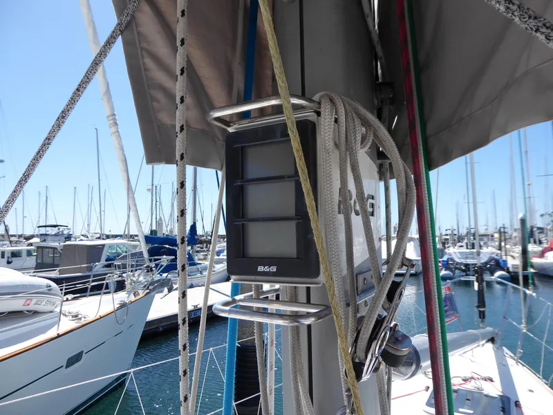 B & G instruments on mast