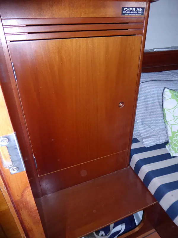 Locker aft cabin