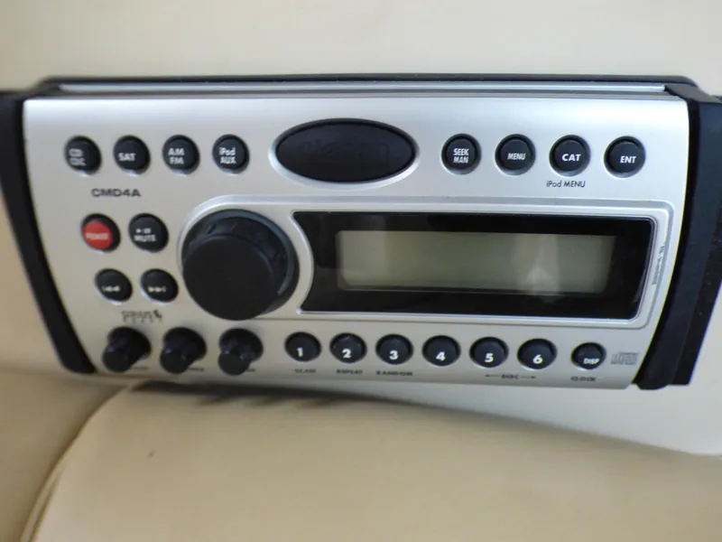 2001 Cruisers Yachts 340 Express radio control panel.