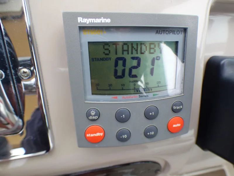 Raymarine autopilot display on 2001 Cruisers Yachts 340 Express.