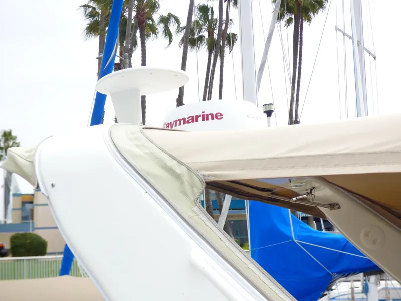 2001 Cruisers Yachts 340 Express