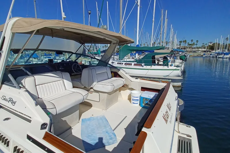 1988 Sea Ray 300 Sundancer