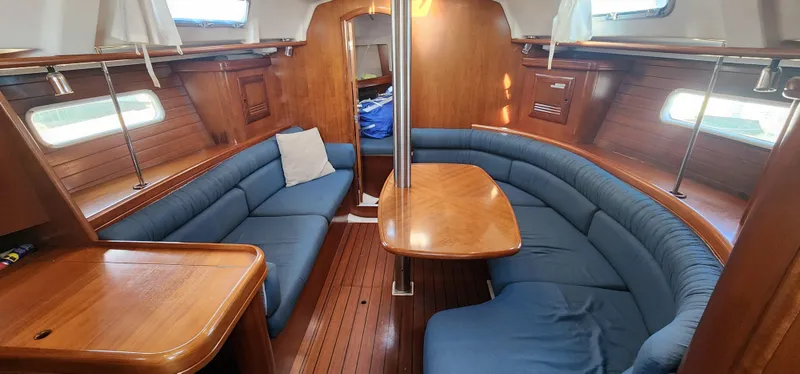 2002 Beneteau 361