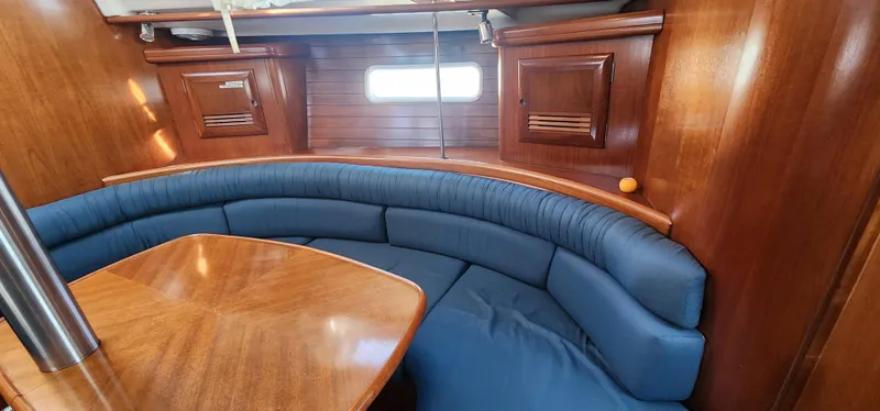 2002 Beneteau 361