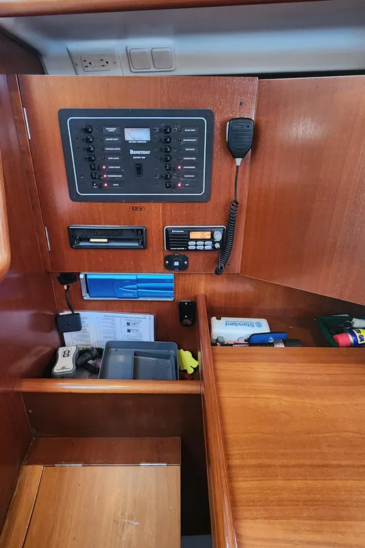 2002 Beneteau 361
