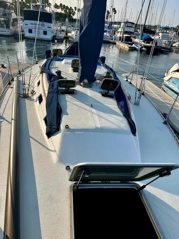 1985 Islander 40