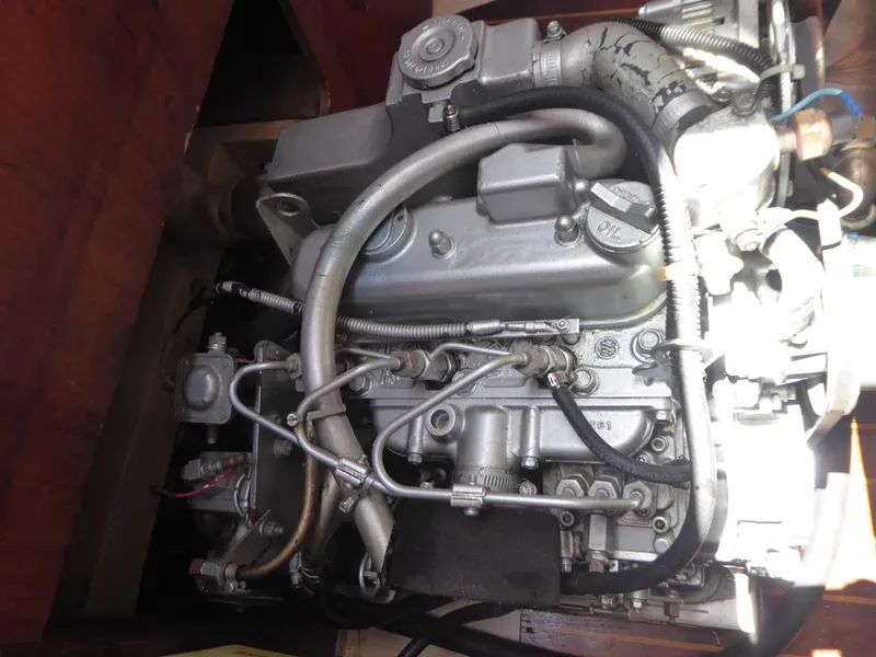 Universal Diesel engine