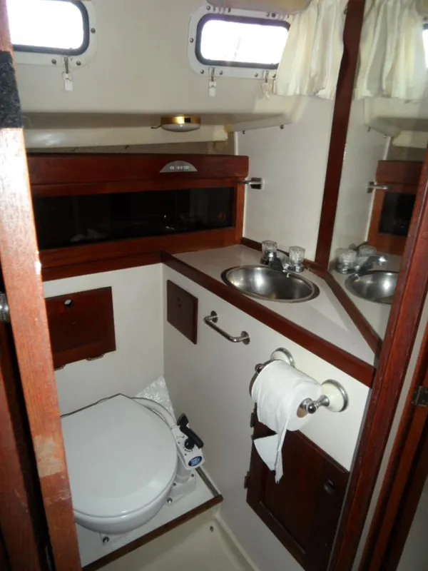 1980 Oday 37 Center Cockpit Sloop