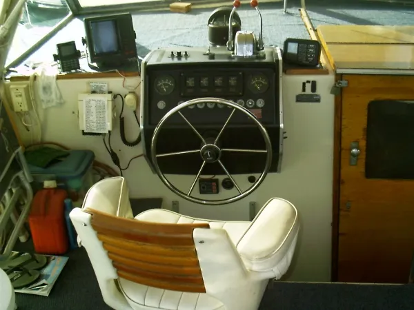 1975 Chris-Craft Catalina Double Cabin
