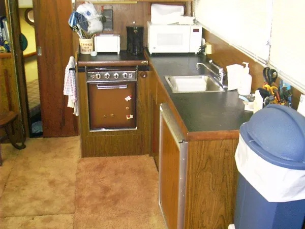 1975 Chris-Craft Catalina Double Cabin